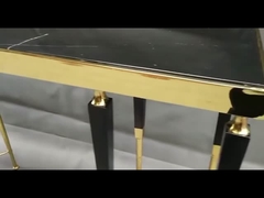 Metalltisch für Systemkonsole