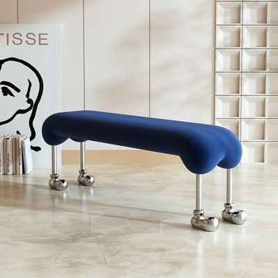 Hundehocker im Stil von Creme